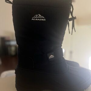 ALEADER Black Winter Boots